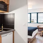 Sejours & Affaires Serris Rive Gauche 3*