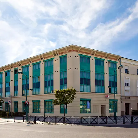 Séjours&affaires Serris Rive Gauche 3*