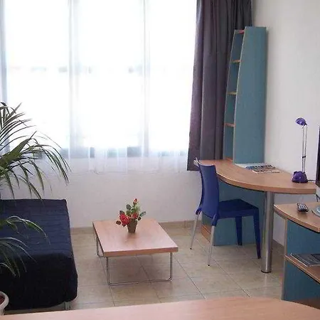 Hotel apartamentowy Sejours & Affaires Serris Rive Gauche 3*