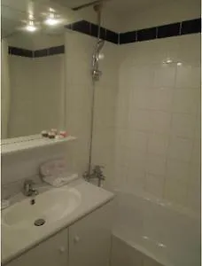 Sejours & Affaires Serris Rive Gauche 3*