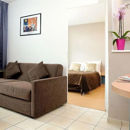 Appart hôtel Séjours&affaires Serris Rive Gauche 3*